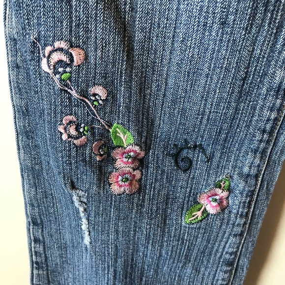 Clash Embroidered low-rise flare jeans size 7 - Picture 5 of 8